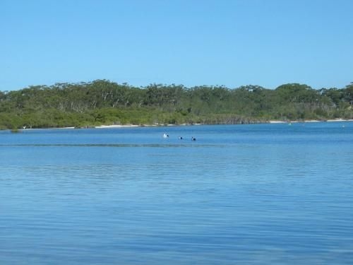 Pet Friendly 4 Bedroom Holiday Home - River Views2
