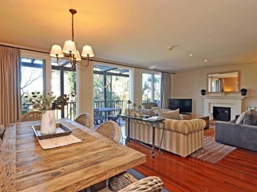 Villa 3br Beaujolais luxe + style Resort Condo located within Cypress Lakes Resort (nothing is more central)0