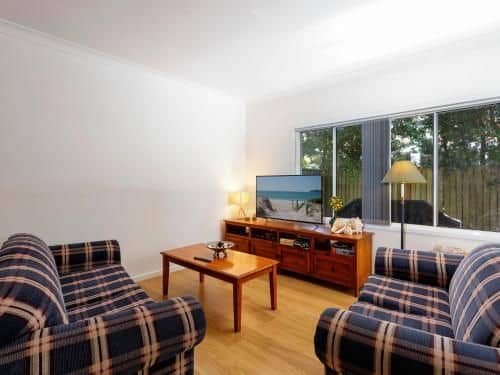 Three Bedroom Townhouse Three Bedroom Townhouse