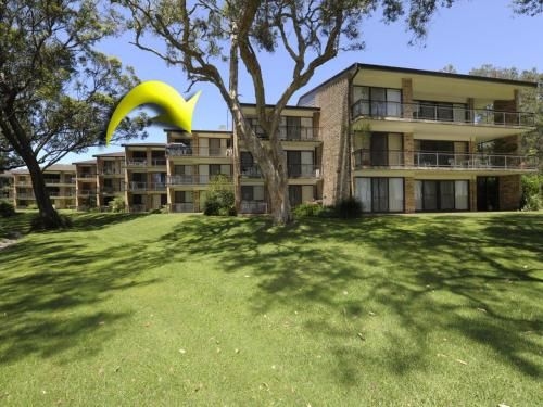 33 'Bay Parklands', 2 Gowrie Avenue - Air conditioning, Foxtel, Pool, Tennis Court, Spa (33 Bay Parkland 2 Gowrie Avenue - Air conditioning Foxtel Pool Tennis Court Spa)0
