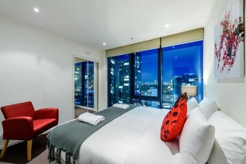Deluxe Three-Bedroom Apartment