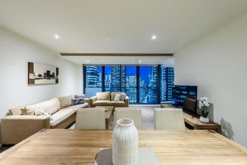 Deluxe Three-Bedroom Apartment