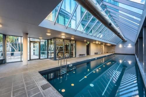 Deluxe Three-Bedroom Apartment