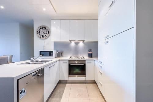 Deluxe Three-Bedroom Apartment