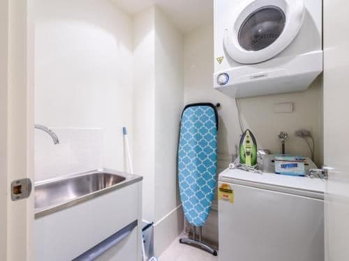 Deluxe Three-Bedroom Apartment