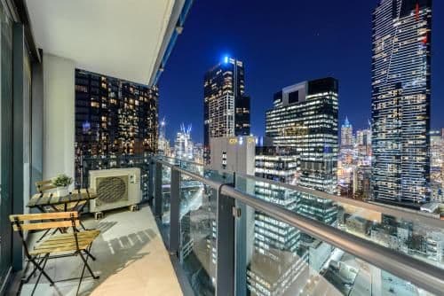 Deluxe Three-Bedroom Apartment