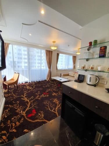 Luxury King Suite with Spa Bath