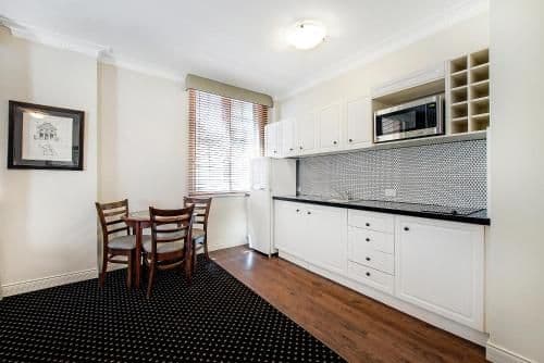 Superior One-Bedroom Apartment