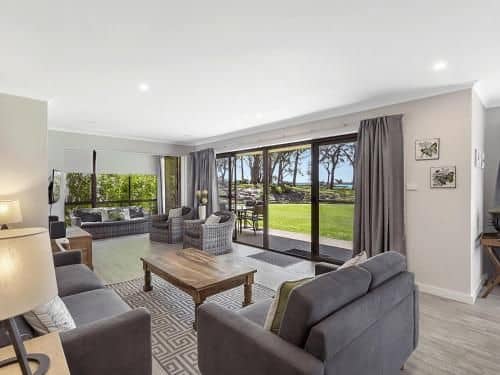 19 'Bay Parklands', 2 Gowrie Avenue - ground floor renovated unit with water views & WIFI 19 'Bay Parklands', 2 Gowrie Avenue - ground floor renovated unit with water views & WIFI