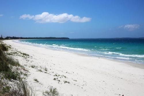 Calming Waters - Pet Friendly - 3 Min Walk to Beach4
