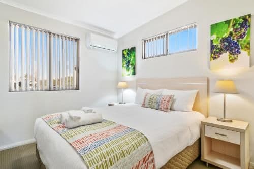 Deluxe Three-Bedroom Cabin - Sleeps 8