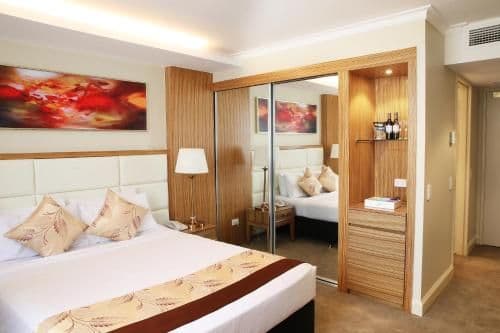 Deluxe Queen Room