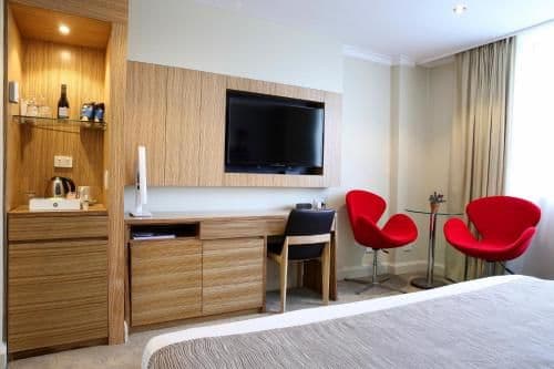 Deluxe King Room - Disability Access