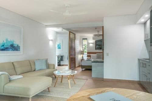 Peninsula Suite