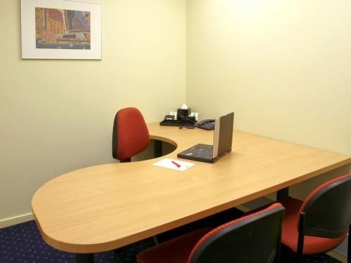 Melbourne Hotel CBD2