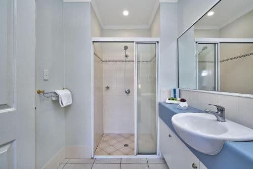 Deluxe Two-Bedroom Apartment with Two Bathrooms