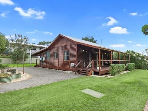 The Log Cabin - 47 Jetty Road0