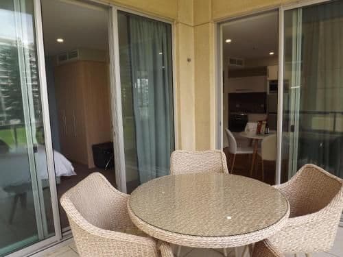 Apartment with Garden View