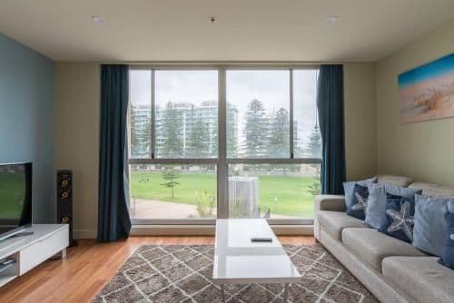Apartment with Garden View