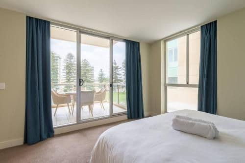 Apartment with Garden View