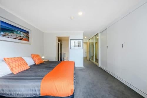 Deluxe Two-Bedroom Apartment