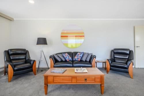 Deluxe Two-Bedroom Apartment