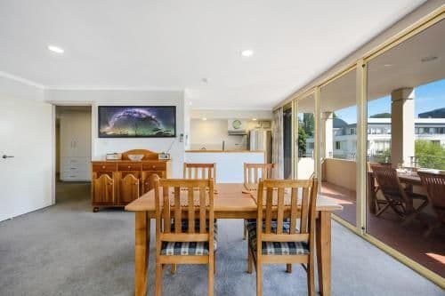Deluxe Two-Bedroom Apartment