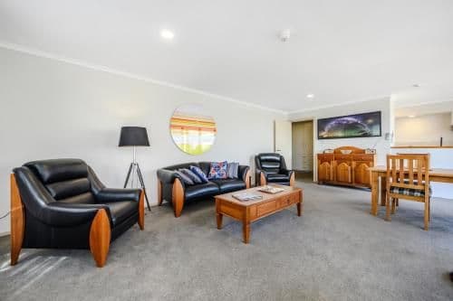 Deluxe Two-Bedroom Apartment
