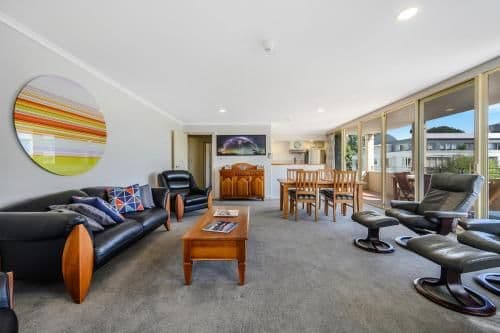 Deluxe Two-Bedroom Apartment