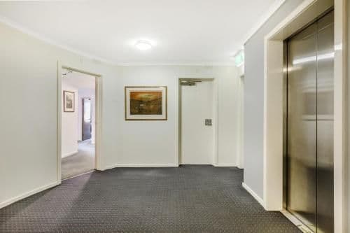 Deluxe Two-Bedroom Apartment