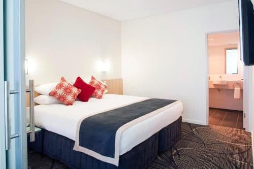 Deluxe King Suite