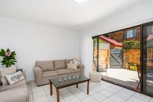A Perfect Stay - Byron's Mango Tree1