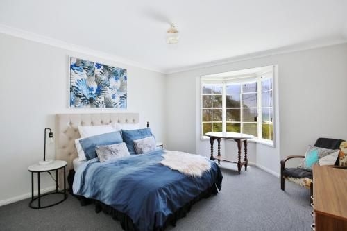 The Crescent - Pet Friendly - 1 Min to Beach0