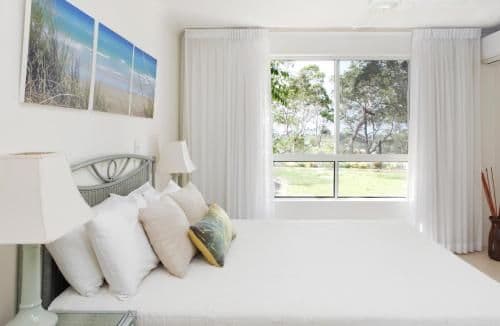 One-Bedroom Apartment with Balcony