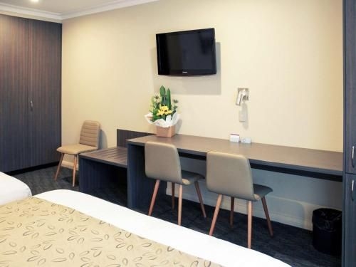 Mercure Orange2