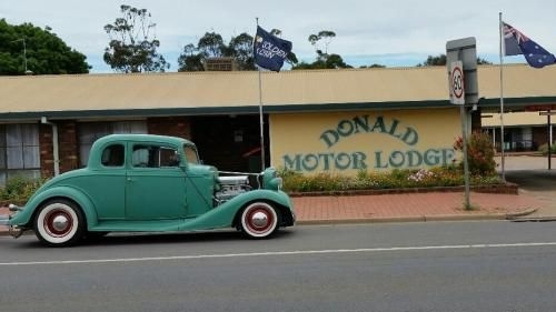 Donald Motor Lodge0