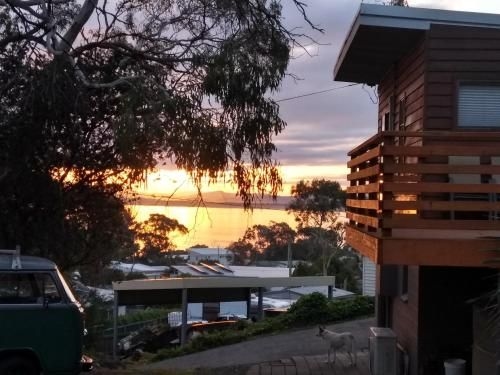 Southern Beaches Holiday House3