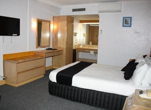 Capital Airport Motel1