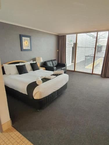 Standard Queen Room