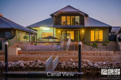 3 Kestrel Place - PRIVATE JETTY & POOL1