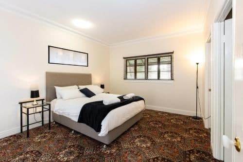 Four-Bedroom House ( Wine Makers Cottage )