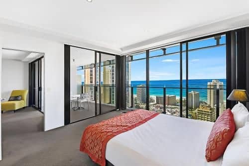 SeaBreeze Holidayz on Cavill Ocean View SeaBreeze Holidayz on Cavill Ocean View