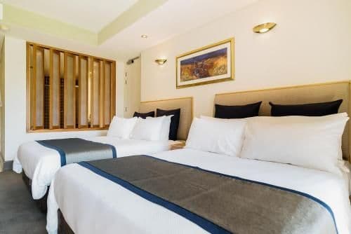 Superior Queen Room with Spa Bath