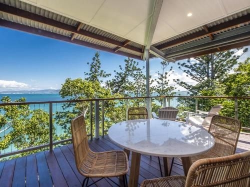 Headland House4