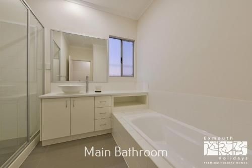 78 Madaffari Drive - PRIVATE JETTY and Pool4