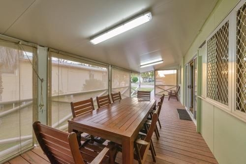 Exmouth Villas Unit 30 - Large Undercover Deck for Entertaining3