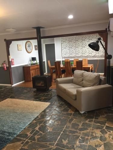 Malanda Manor Guesthouse3