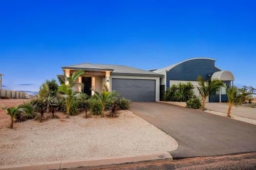 108 Madaffari Drive - Caretta - Luxurious Marina Home With A Spa and Free WiFi2