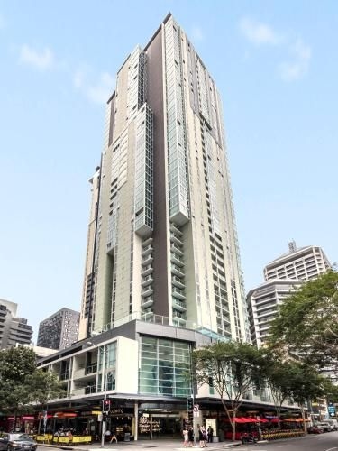 Apartments @ 108 Albert0