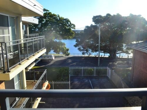 Albert Court 83